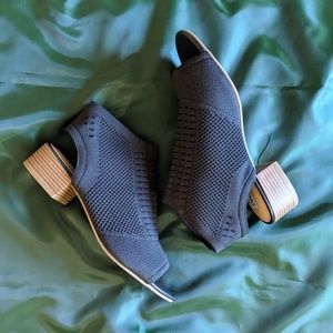 NEW Steve Madden Jevers